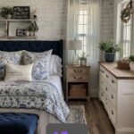 People Are Rethinking Farmhouse Style After Seeing These Navy Blue Homes